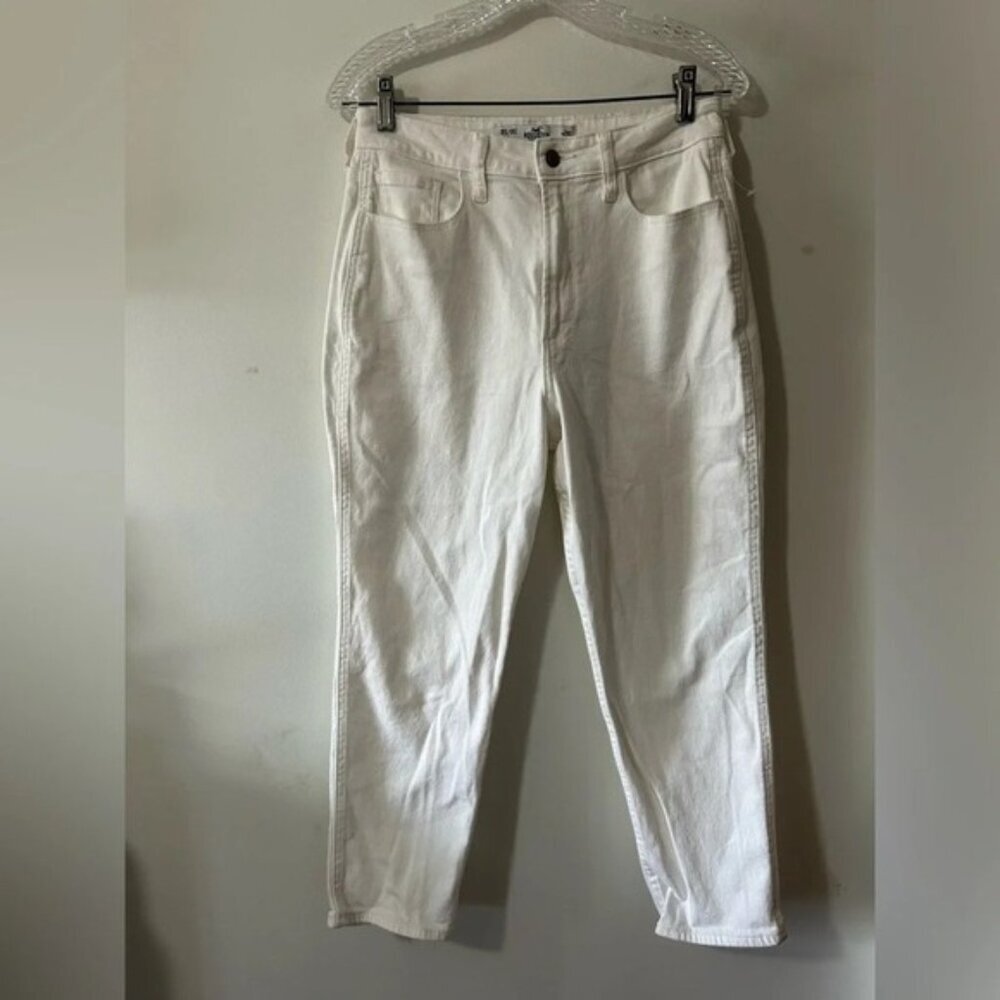 Hollister White Curvy Ultra High Rise Mom‎ Jeans Women's Size 29 Short